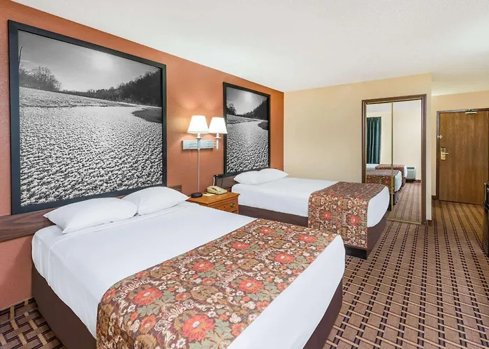 Super 8 By Wyndham Charleston Sikeston East Mo