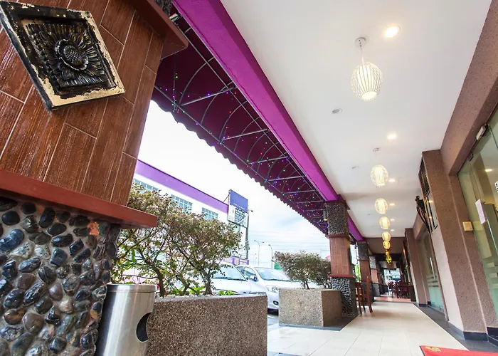 Lavender Inn Nusa Bestari