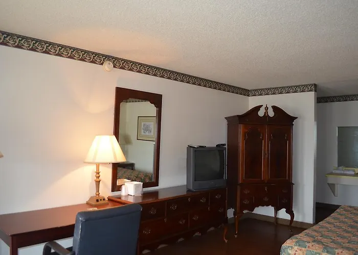 Granbury Inn And Suites