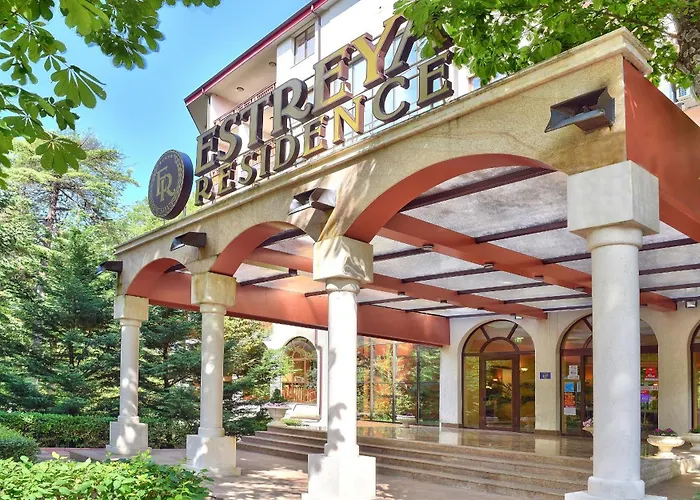 Estreya Residence Hotel