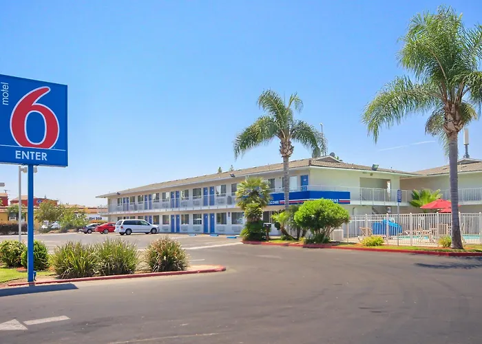 Motel 6-Tulare, Ca