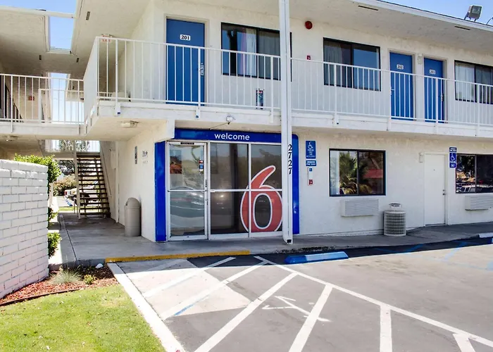 Motel 6-Bakersfield, CA - South