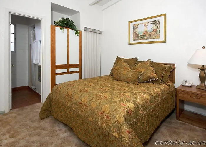 Americas Best Value Inn & Suites