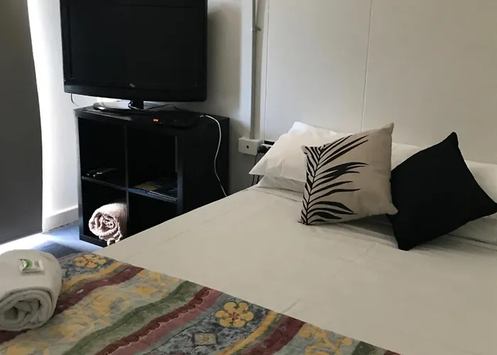 Tin Can Bay Budget Accommodation