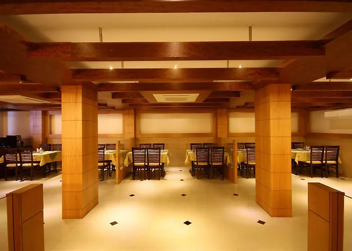 Hotel Crescent Crest Sriperumbudur
