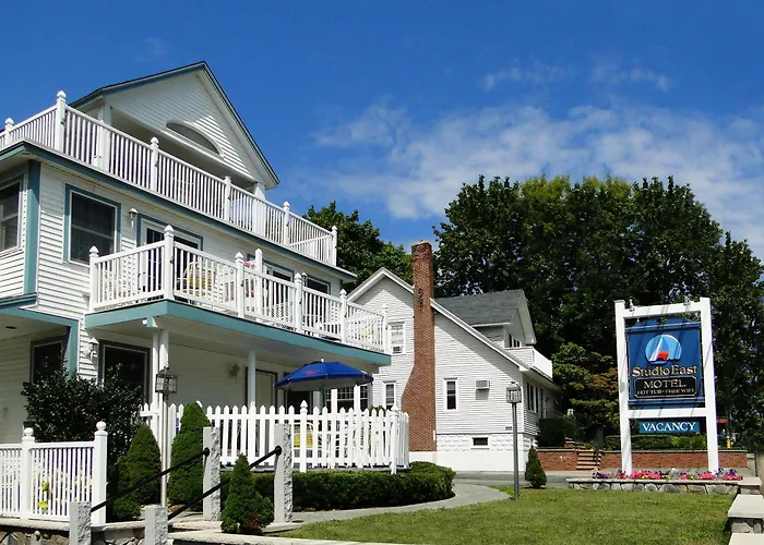 Hooksett Motels