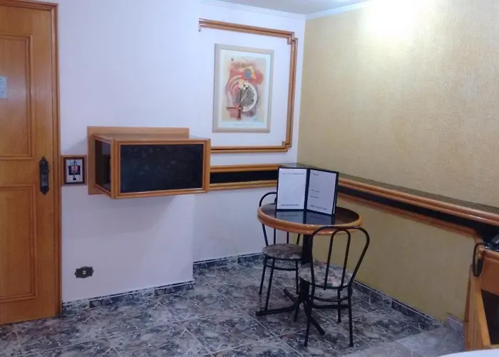 Paissandú Palace Hotel - Próximo às ruas 25 de Março, Sta Ifigênia e regiões do Brás e Bom Retiro