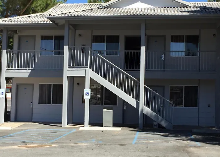 Exchange Club Motel