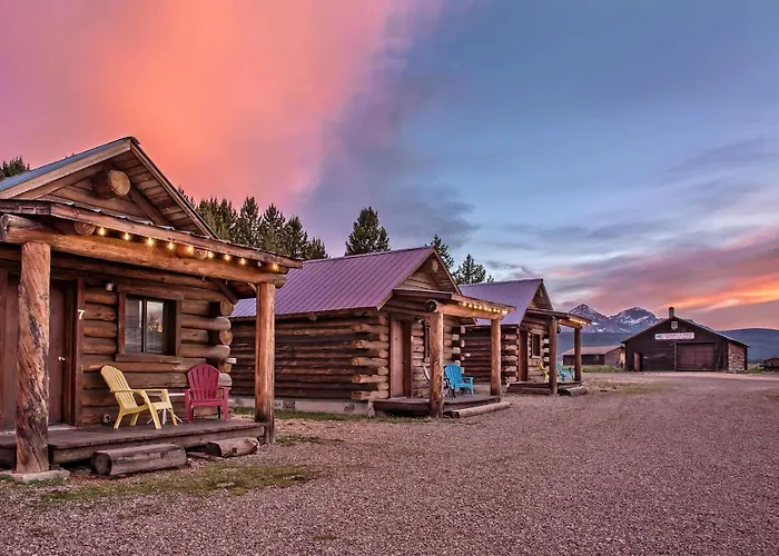 Triangle C Cabins
