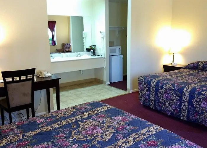 Travelers Motel