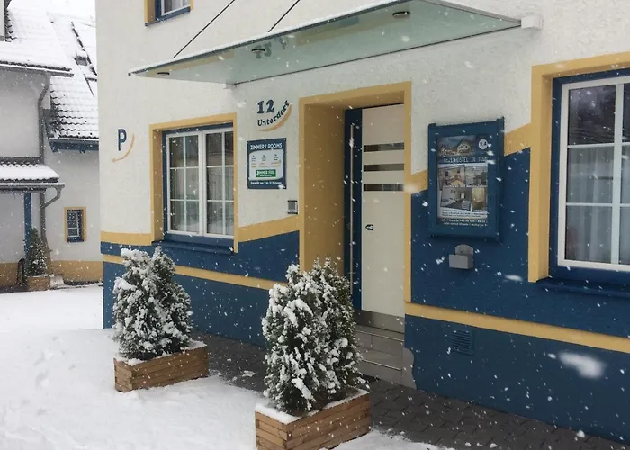 Rutsche Hostel