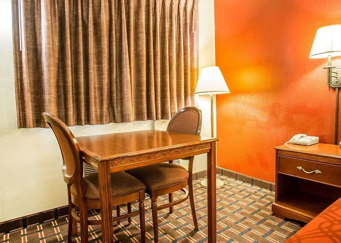 Howard Johnson By Wyndham Montpelier