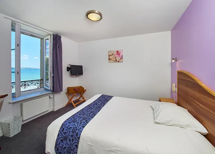 Logis Hotel Belle-Vue