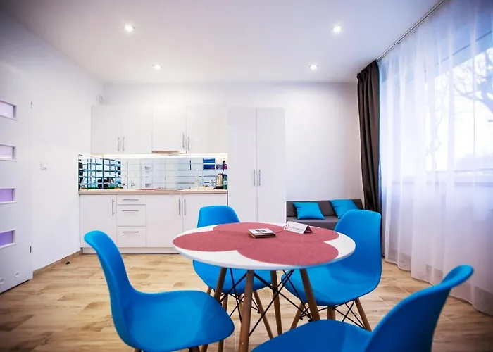 Adonis Apartments