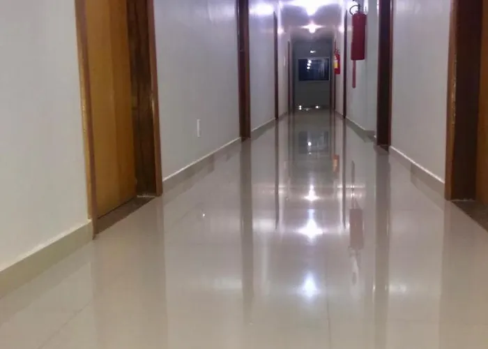 Hotel Rio Verde