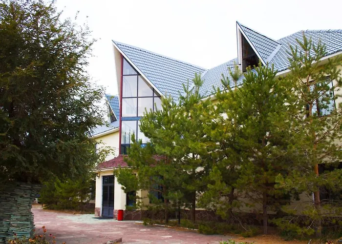 Sad Dolgoletiya Hotel