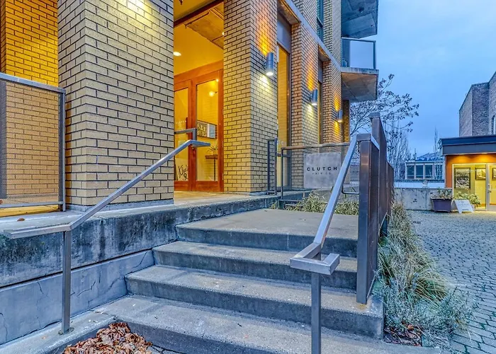 Oak Street Lofts