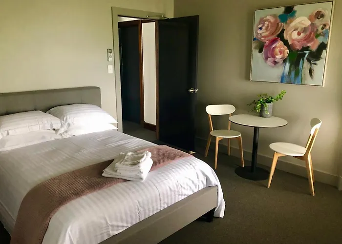 The Royal Hotel, Drouin