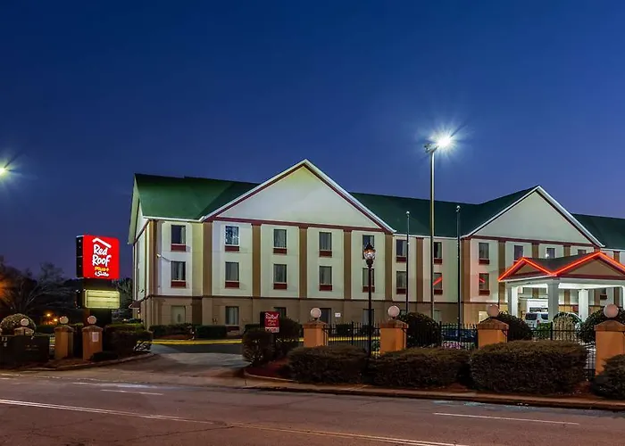 Red Roof Plus+ & Suites College Park - Atl Airport
