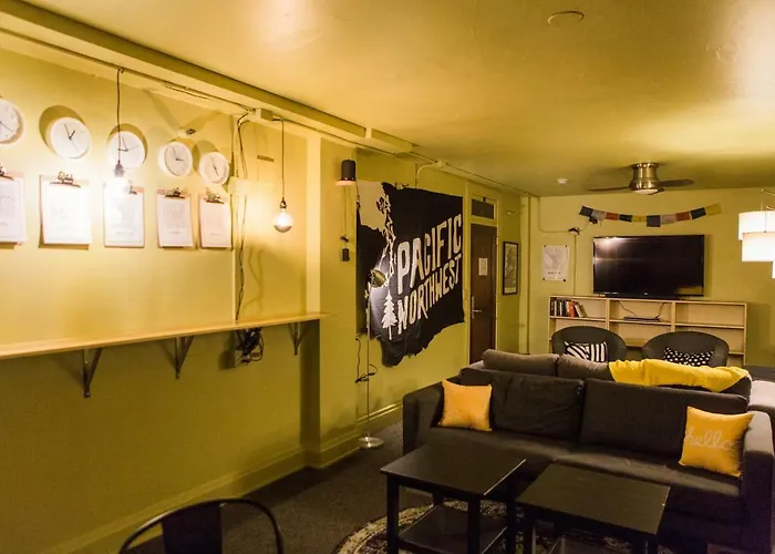 American Hotel Hostel