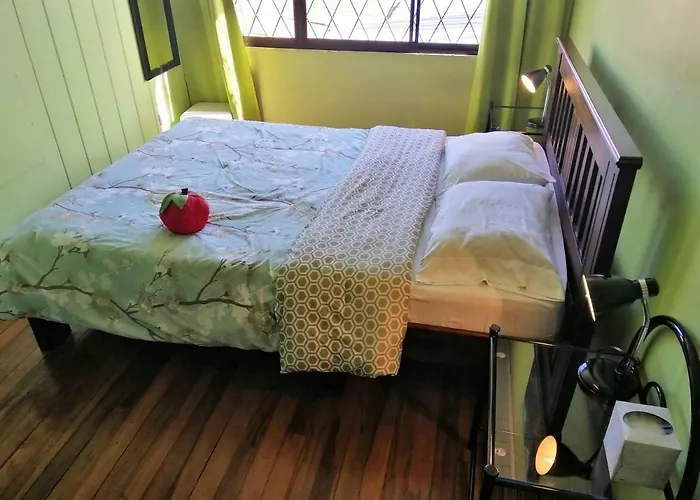 Casa Leon Guesthouse