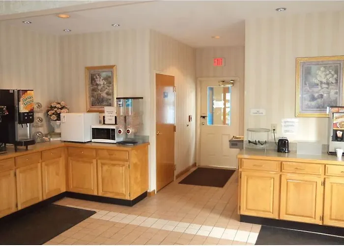 Amerivu Inn And Suites - Siler City