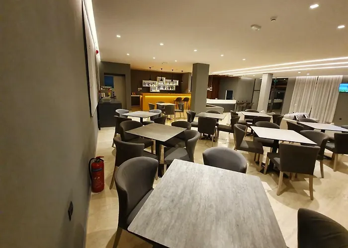 Iris Hotel