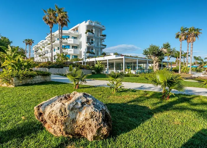 Acacia Palace (Adults Only)
