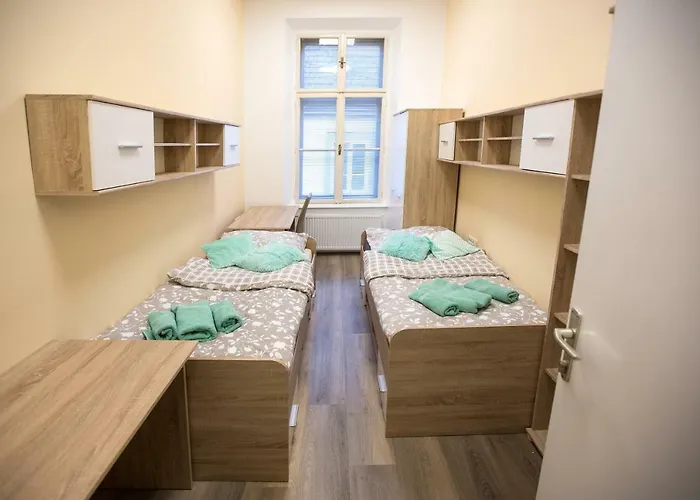 Minidorm Rooms In Heart Of City Center
