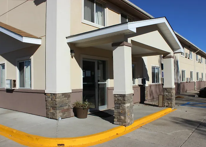 Super 8 By Wyndham Grand Forks