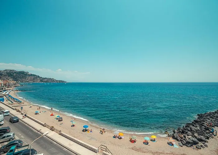 Hotels in Giardini-Naxos