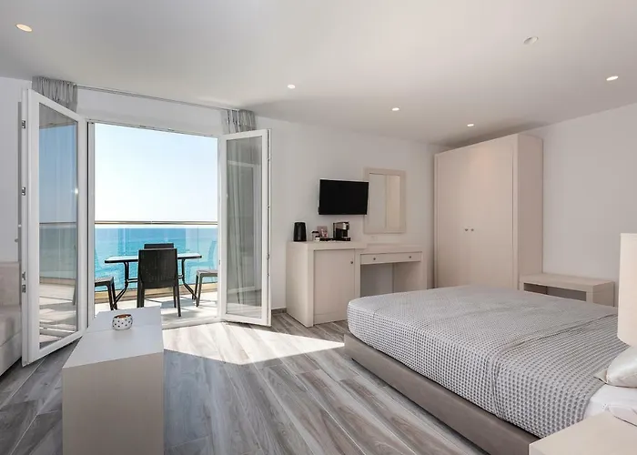 Kyma Rooms & Suites