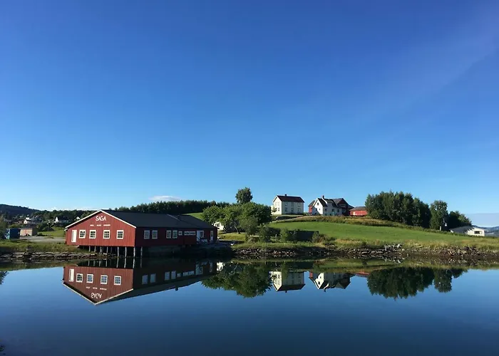 Saga, Unikt Badehotell Med 5 Rom, Sauna Og Badebrygge - Inderoy