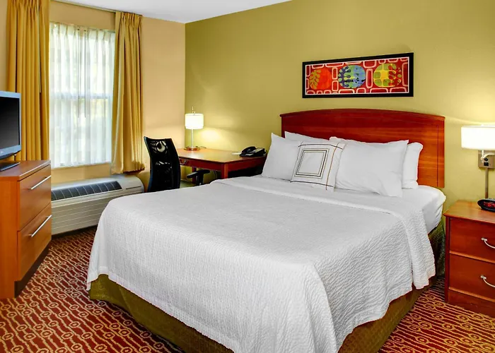 Hawthorn Extended Stay By Wyndham Cincinnati Ne Mason