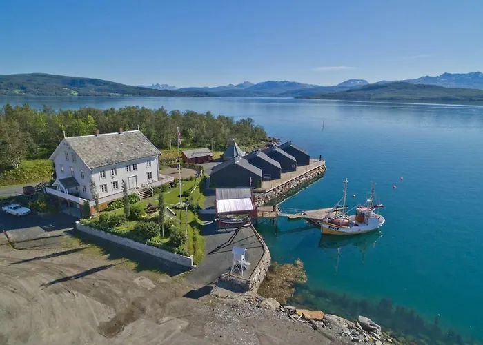 Hotels in Finnsnes