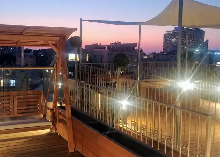 Dizengoff Penthouse Boutique Hostel