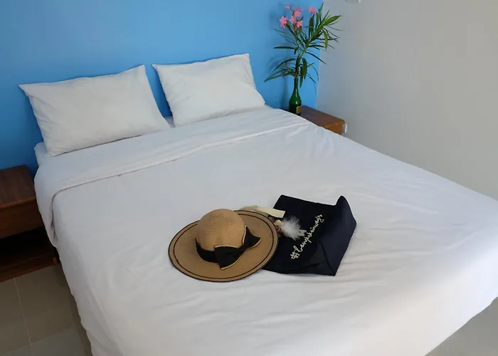 Maenam Villa Hotel