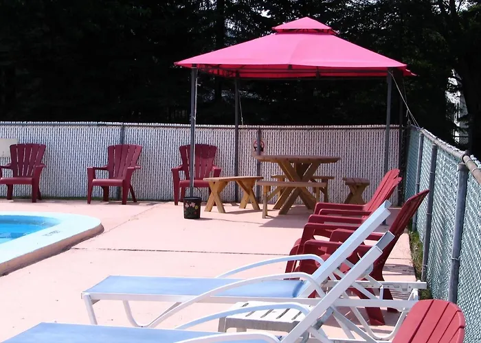 Maple Leaf Motel