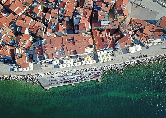 Ribiska Hisa - Old Piran Fisherman'S House