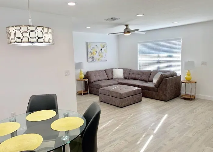 Bradenton Retreat Near Beaches & Img Academy, Mins To Downtown