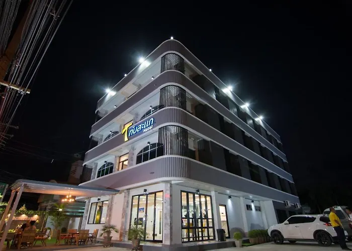 Thap Sakae Hotel