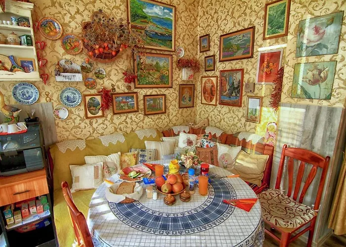 Семеен Хотел Старият Град