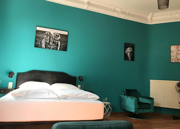 Hotel Mystique