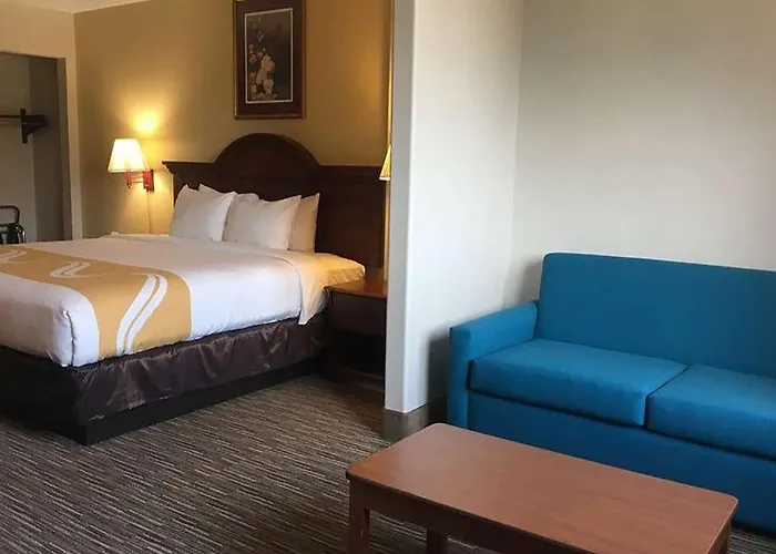 Days Inn & Suites By Wyndham Rehoboth Beach / Dewey