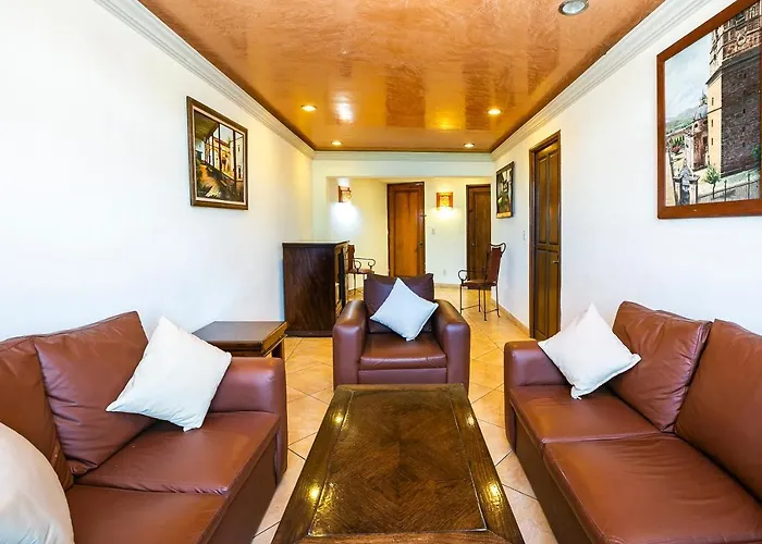Hotel Casa Del Virrey & Suites
