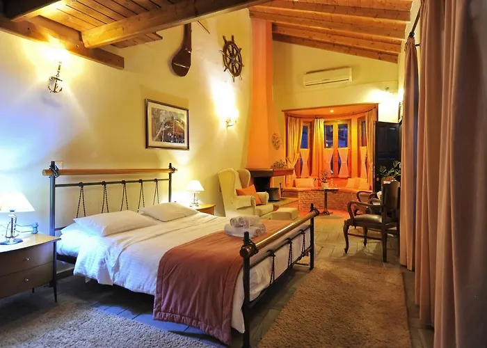 Ganimede Hotel, Galaxidi