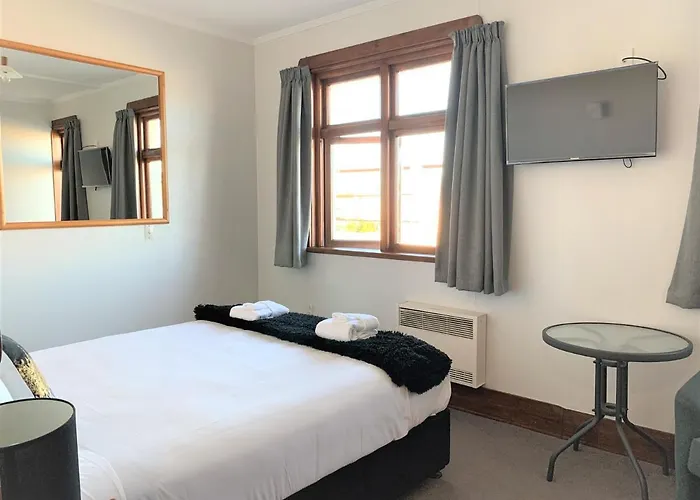 Ranfurly Hotel