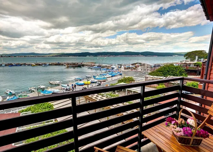 Panorama Blue Family Hotel And Free Parking