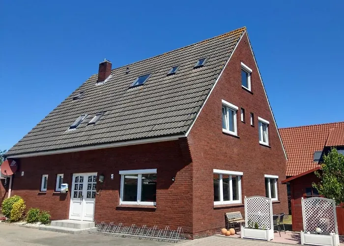 Zentrale Hotels in Dornumersiel